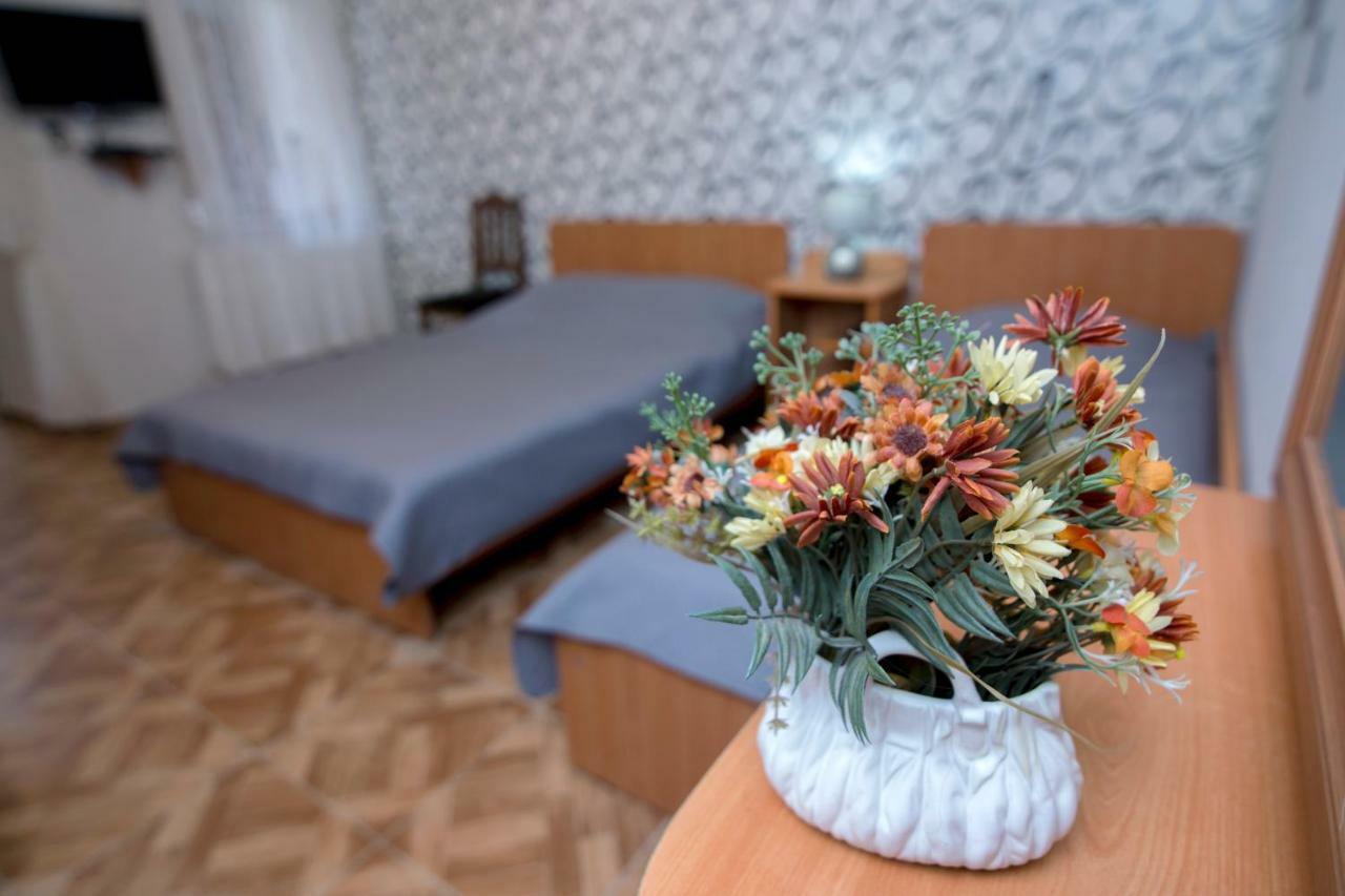 Paata'S Guesthouse ボルジョミ エクステリア 写真